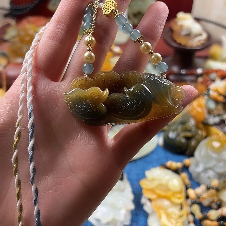 蛇纹石玉合金颈饰