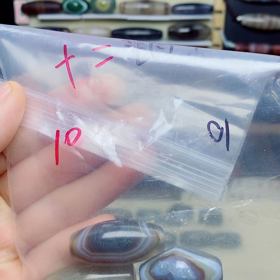 十***.玛瑙/玉髓未镶嵌颈饰