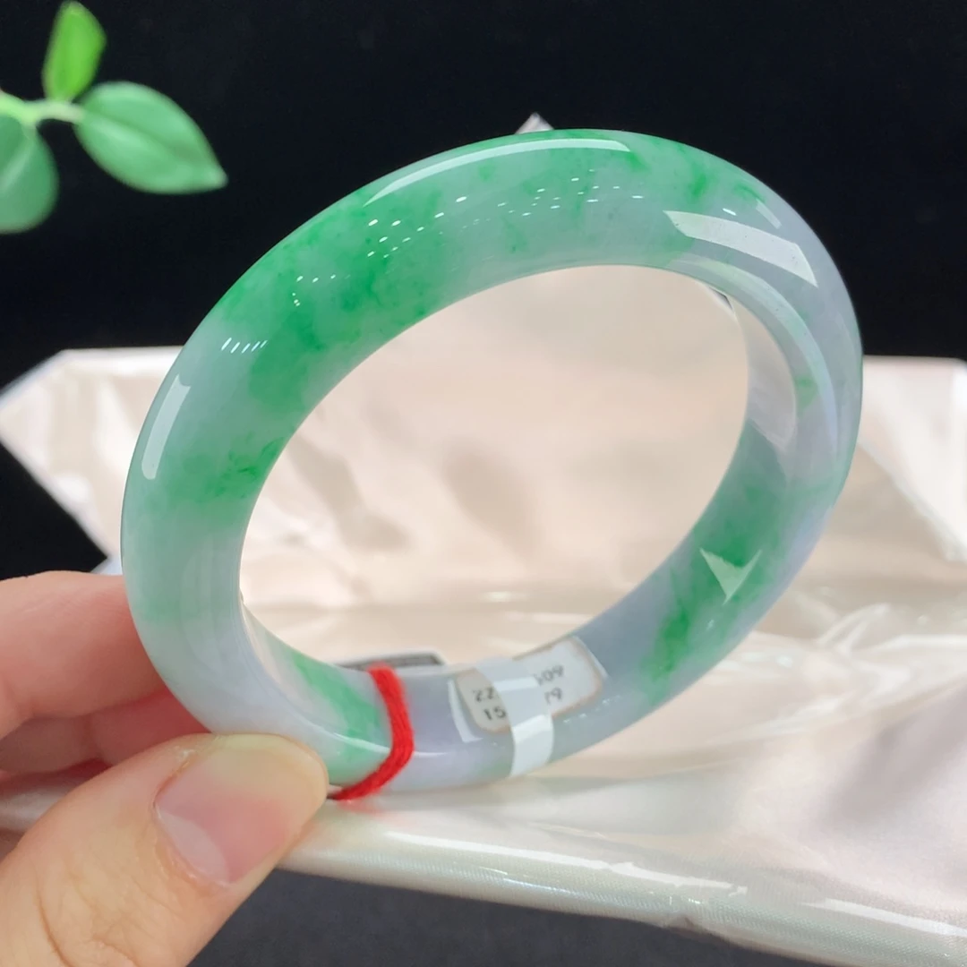 翡翠未镶嵌手镯0479