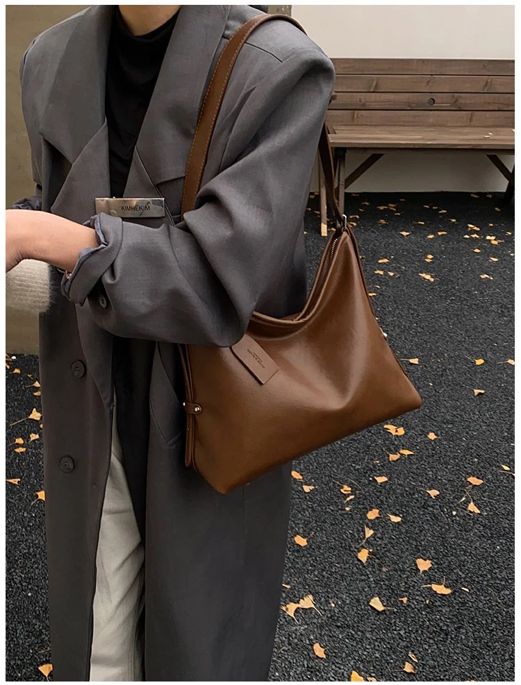 2025秋冬新款百搭单肩斜挎大容量通勤腋下包0755棕