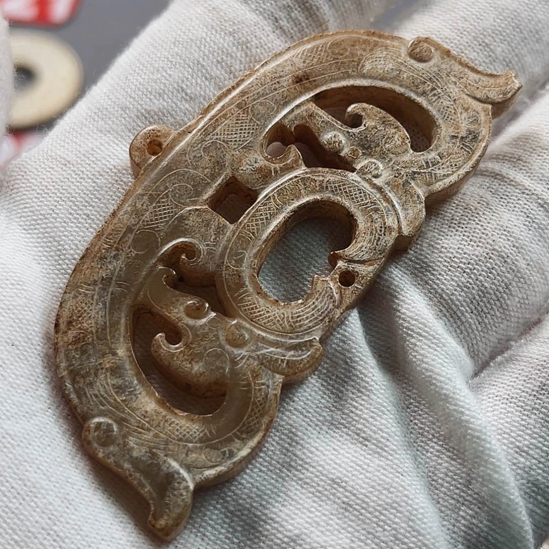 和田玉挂件未镶嵌夕*红