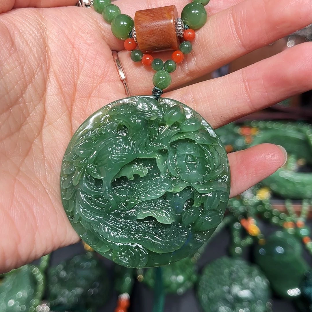 颈饰未镶嵌和田玉（糖玉）