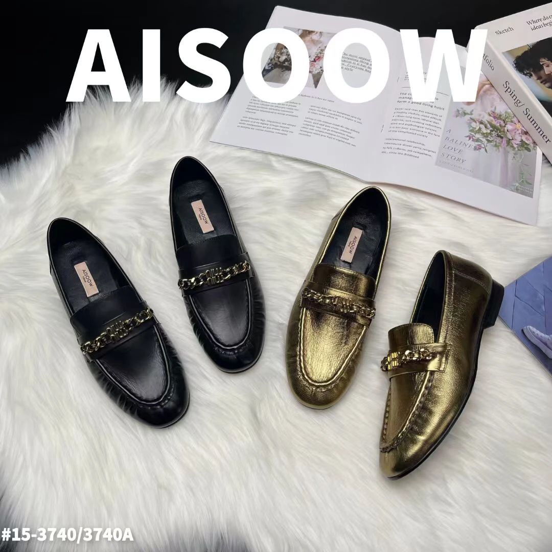 艾蘇真皮平跟英伦风2025春季新款一脚蹬时尚百搭乐福女单鞋