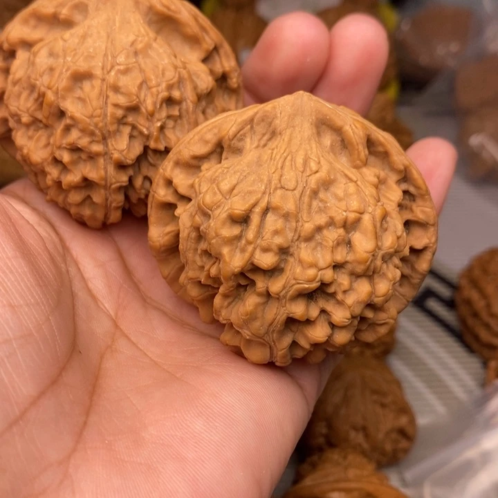 吊坠文玩核桃陕****》52官帽