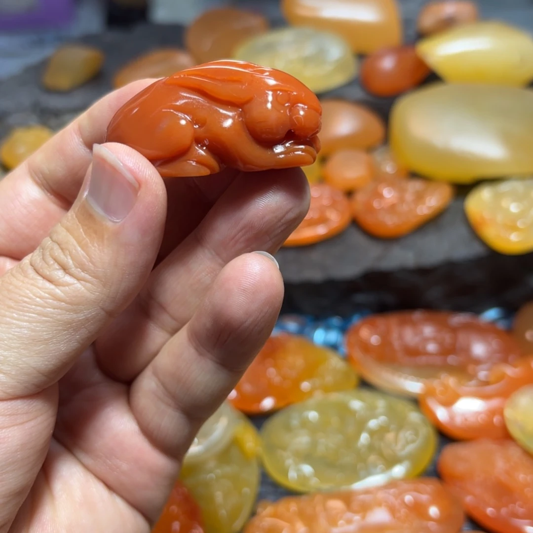 石英质玉挂件未镶嵌任*行