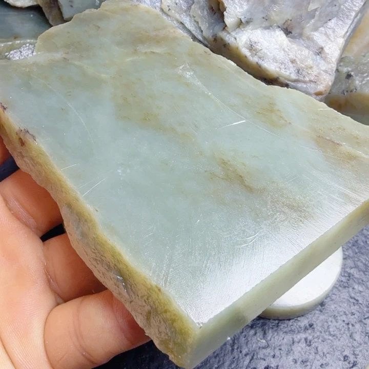 和田玉（糖玉）未镶嵌珠宝奇石