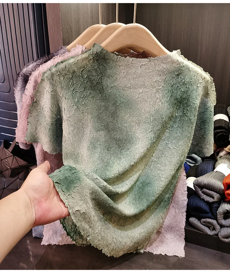高级感褶绉上衣春夏新款短袖半高领弹力修身显瘦茶系小衫纯色t恤