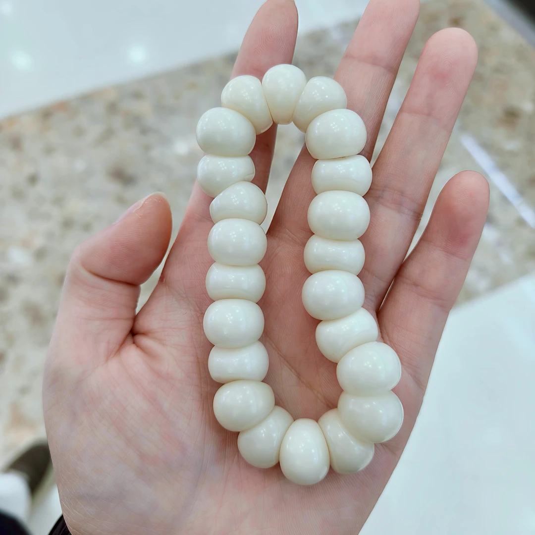 卡14原生态蒜瓣山竹肠 精修高油高密原生态菩提根手串手持