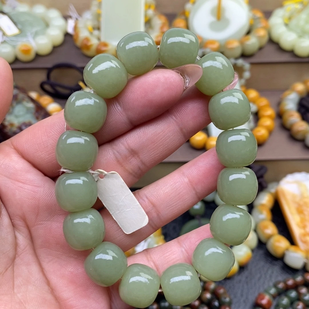 透闪石质玉未镶嵌手串