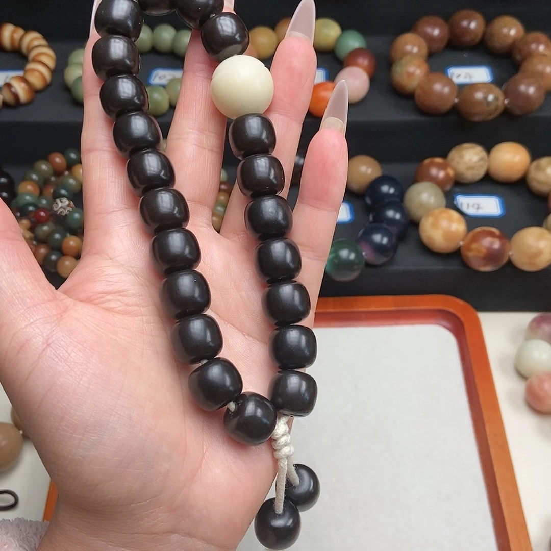 吊坠菩提根/象牙果特价手持卡14