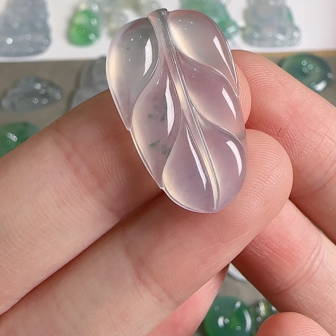 翡翠未镶嵌颈饰