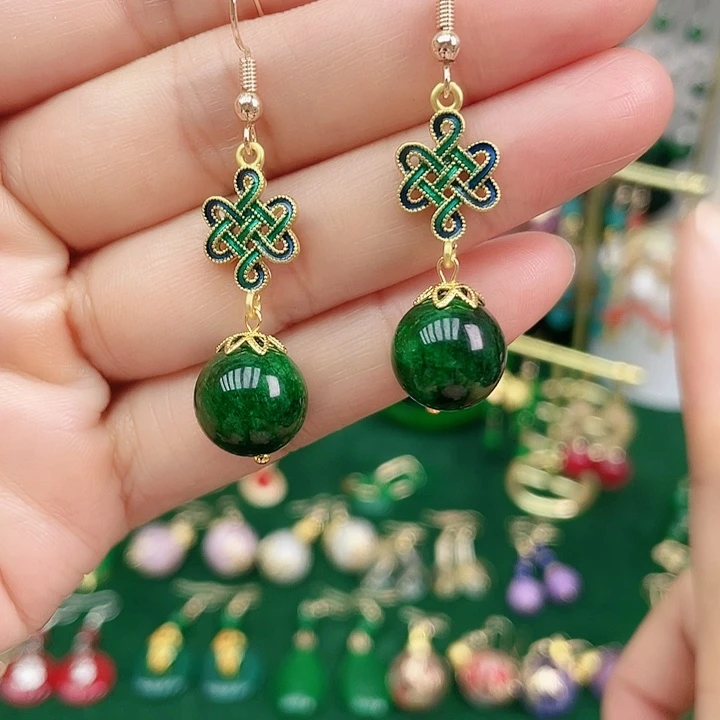 石英质玉合金耳钉