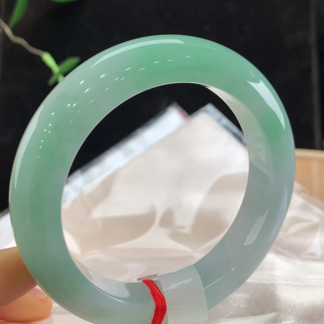 翡翠手镯未镶嵌111-5831