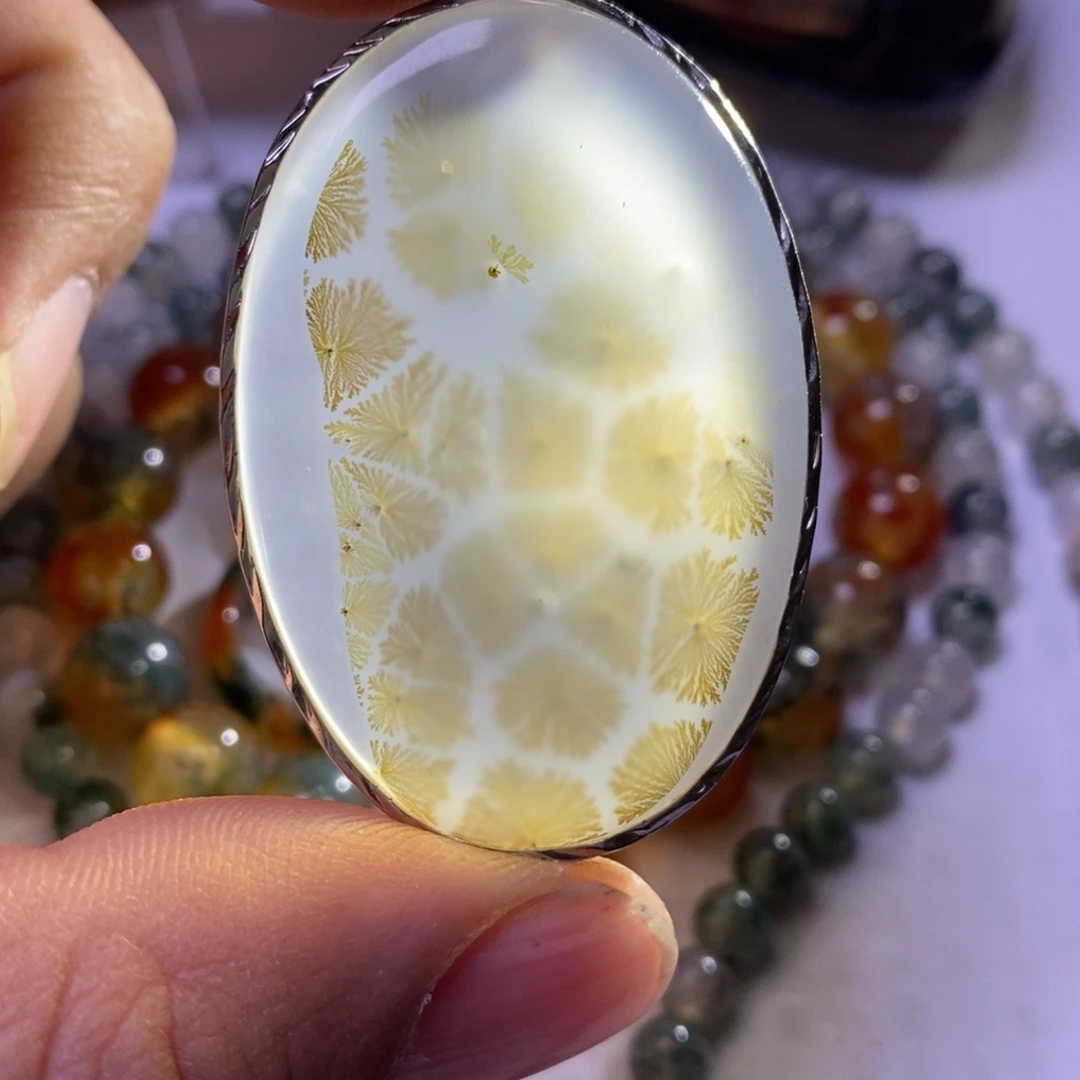 玛瑙/玉髓吊坠(赠链)未镶嵌智*