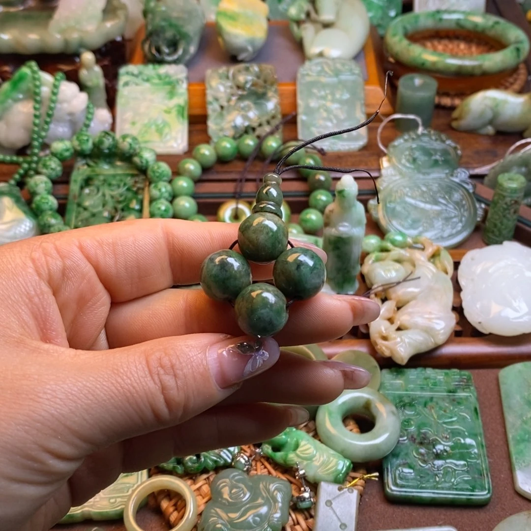 翡翠挂件未镶嵌拐*