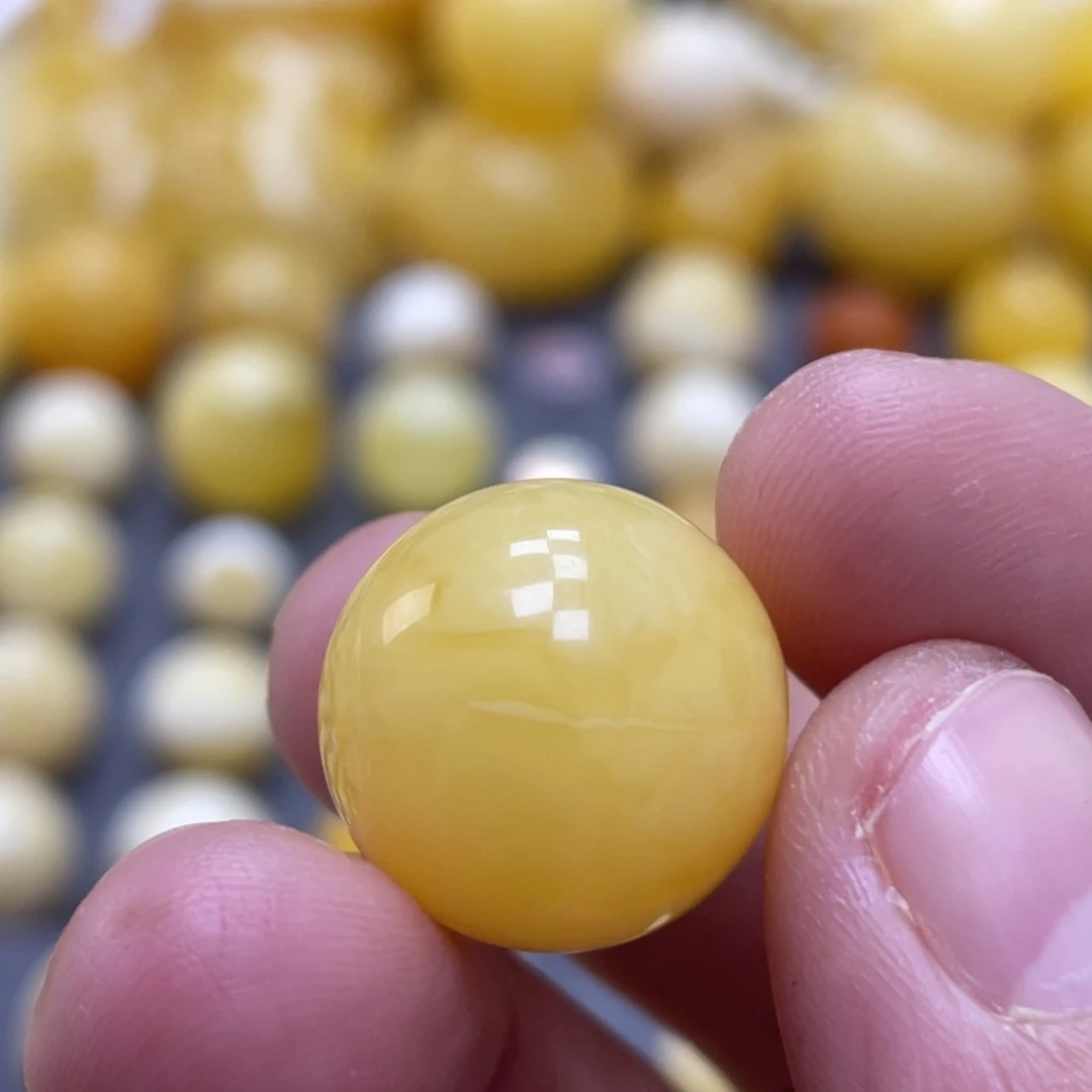 蜜蜡未镶嵌裸石17mm浓蜡