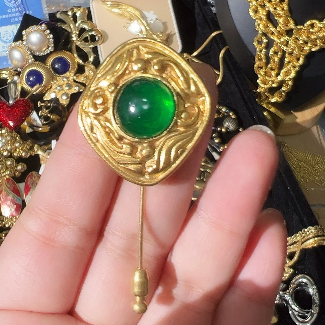 纯铜合成碳硅石胸针