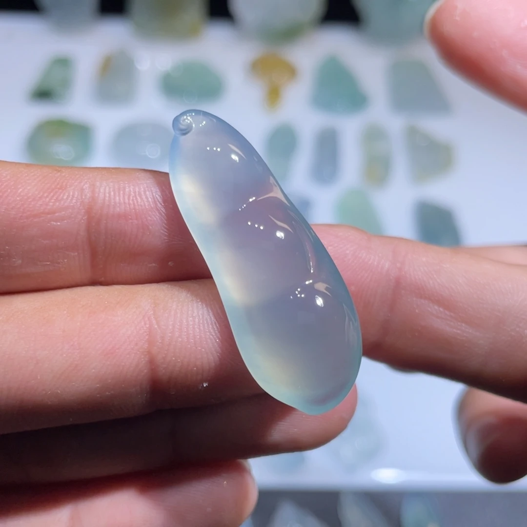 颈饰未镶嵌翡翠豆子