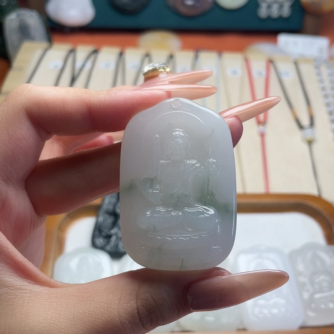 石英质玉（金丝玉）未镶嵌颈饰