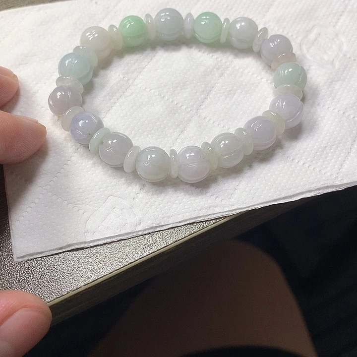 翡翠未镶嵌颈饰卡9.5