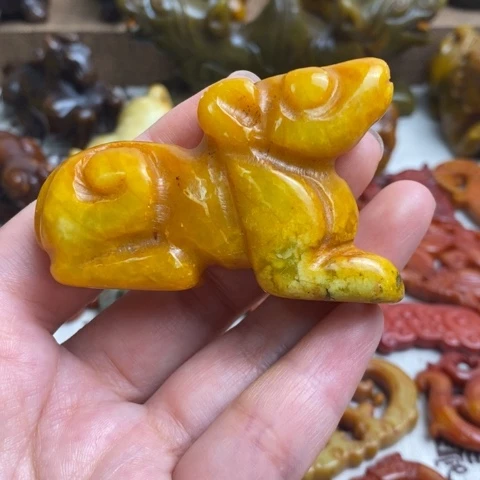 未镶嵌蛇纹石玉颈饰24