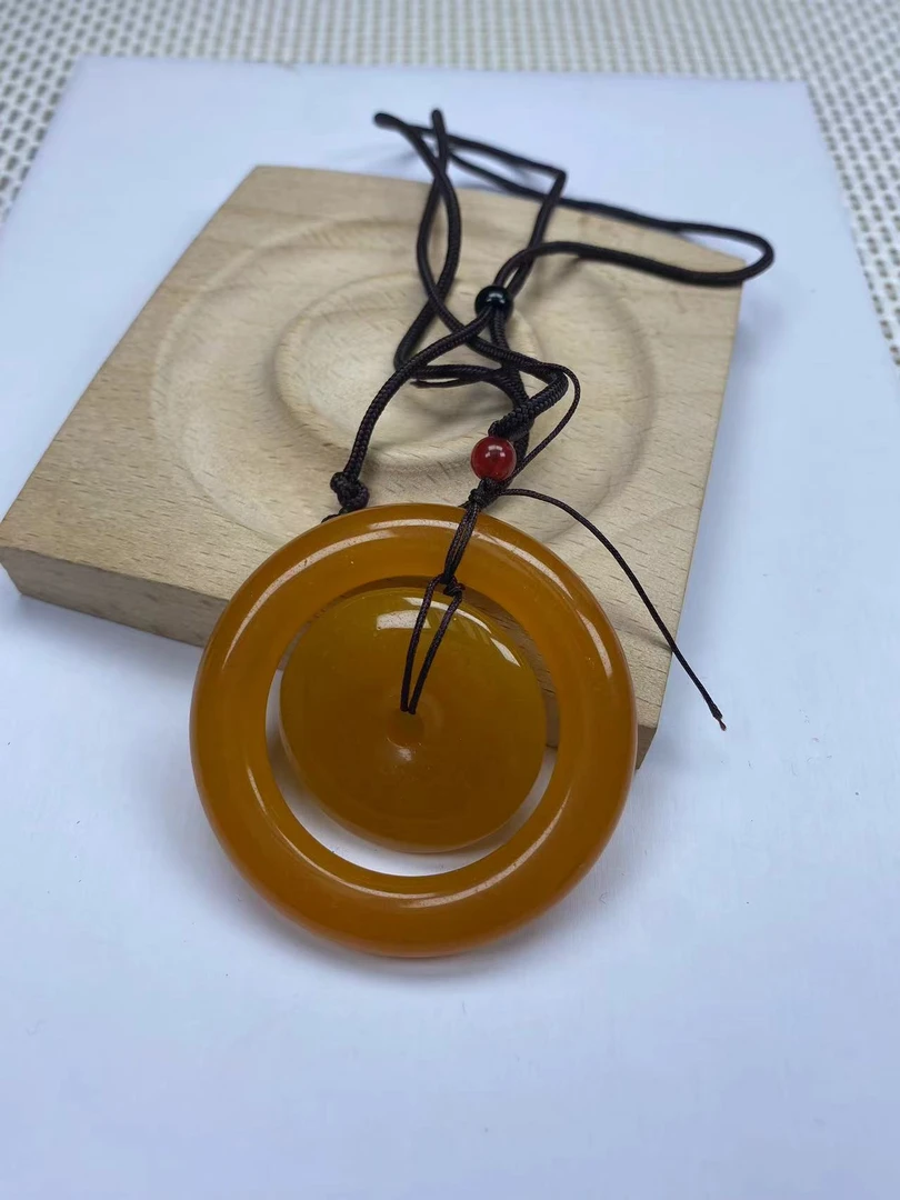 N92冰黄吊坠经典精品时尚气质百搭情侣多样性发一