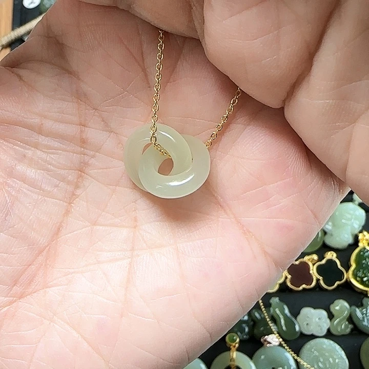 和田玉未镶嵌吊坠(不含链)