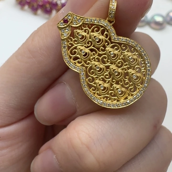 18K金镶嵌钻石颈饰成品