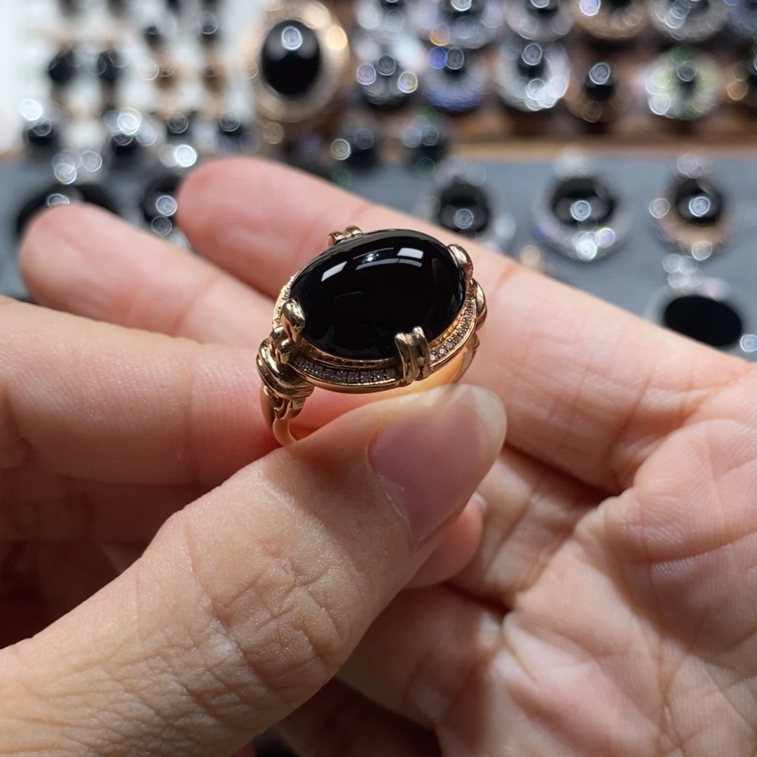 翡翠18K金镶嵌戒指