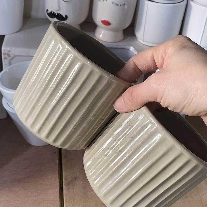 摆件陶陶盆有孔 瑕疵针孔漏釉介意勿拍外口 9.5外高10