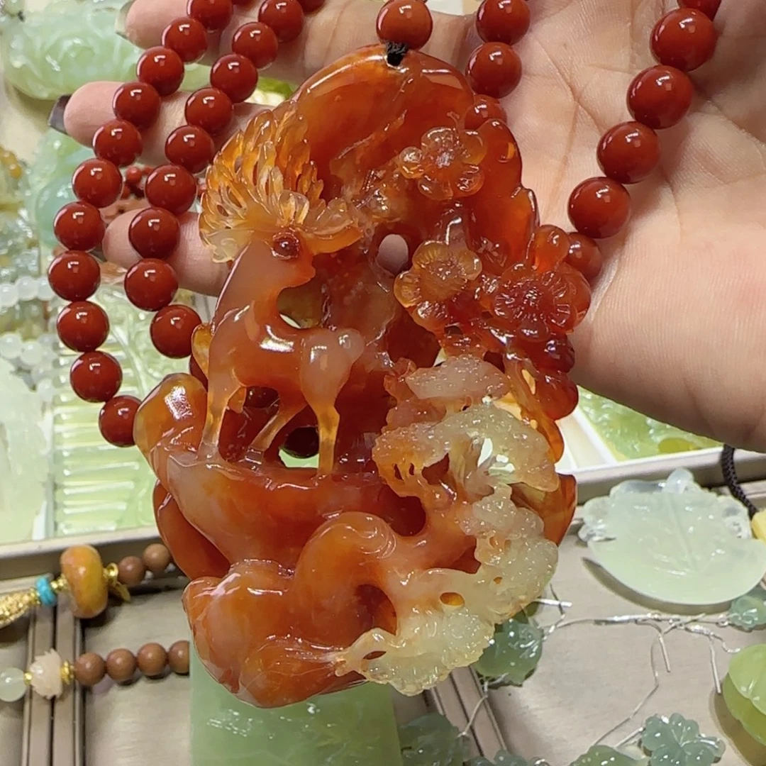 未镶嵌蛇纹石玉吊坠中**哥