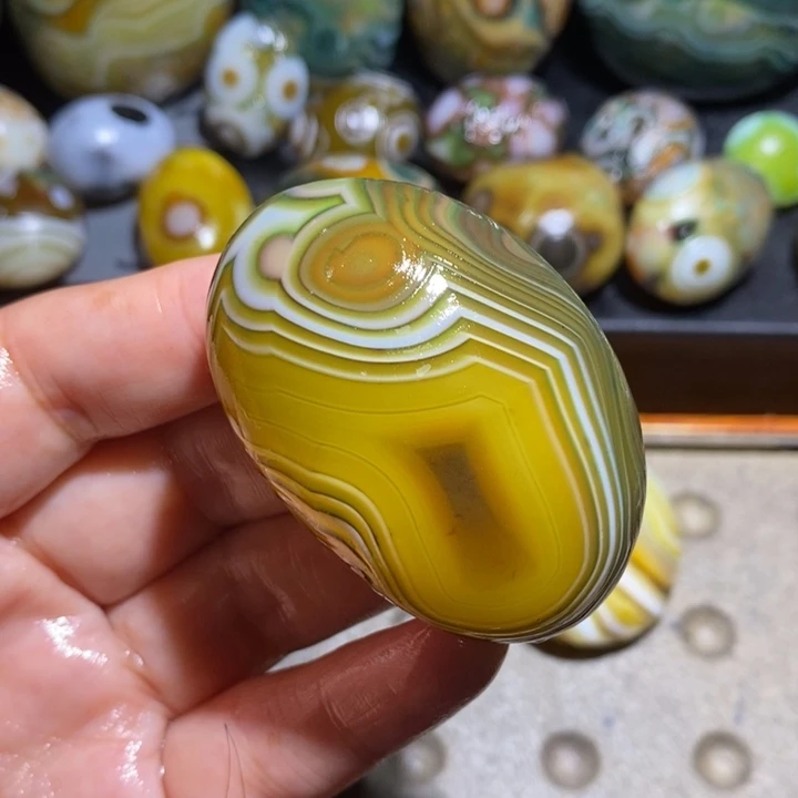 未镶嵌玛瑙/玉髓珠宝半成品81