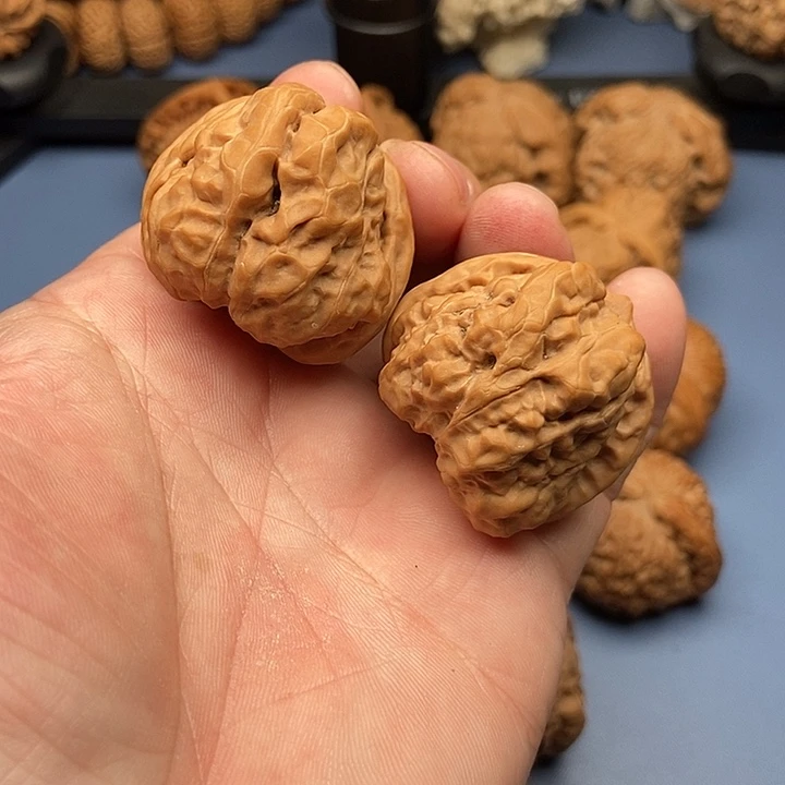 文玩核桃把件唐*仁蛤蟆头