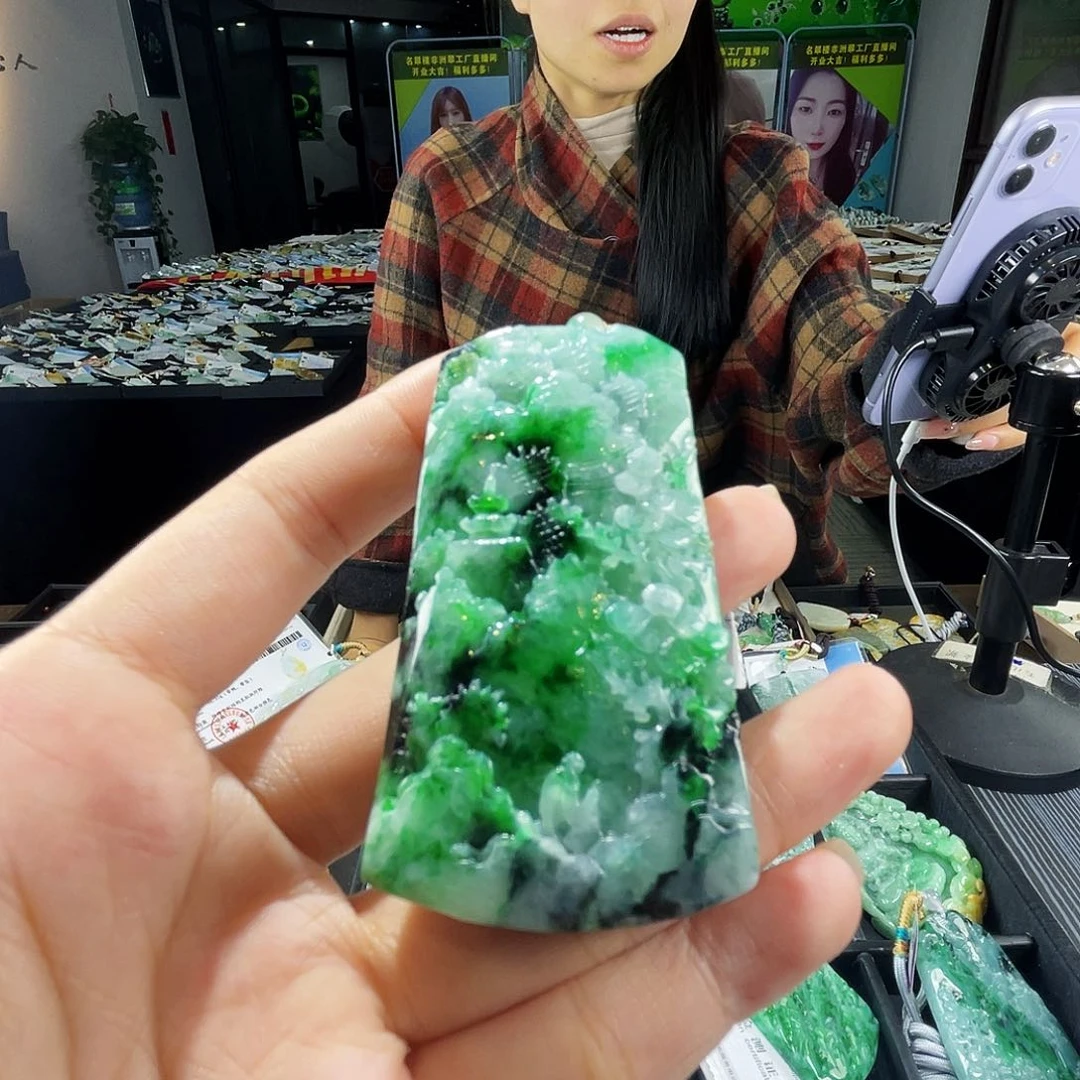 颈饰未镶嵌翡翠一