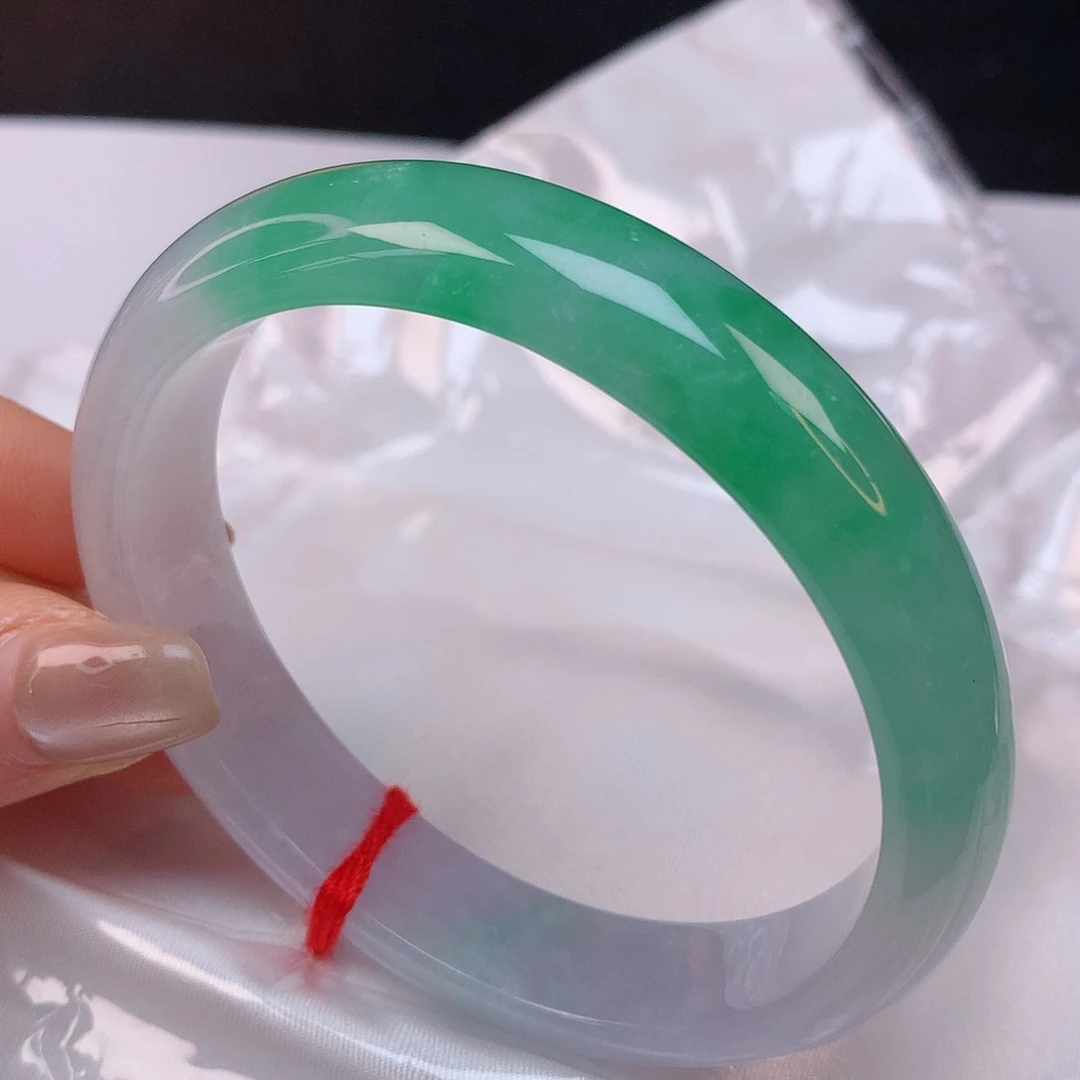 【闪购商品】翡翠手镯未镶嵌59贵妃手镯