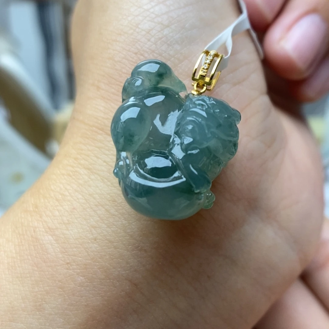 【闪购商品】颈饰18K金镶嵌翡翠25