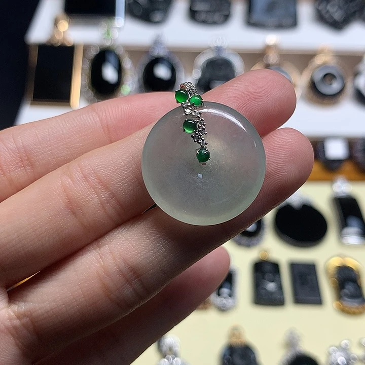 翡翠18K金镶嵌吊坠(不含链)平安扣