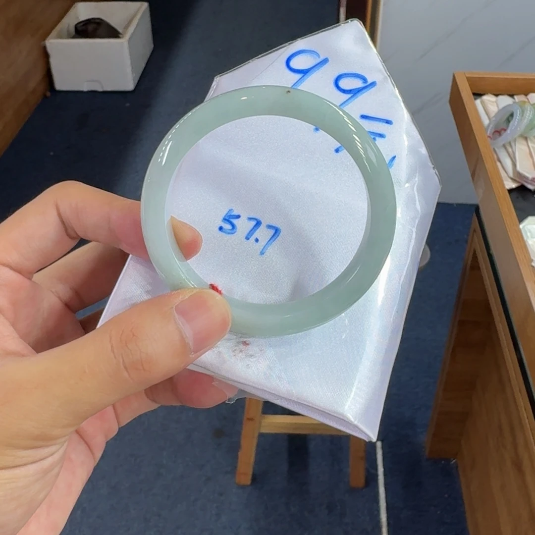小***朱翡翠手镯未镶嵌纯天然缅甸A货翡翠买断