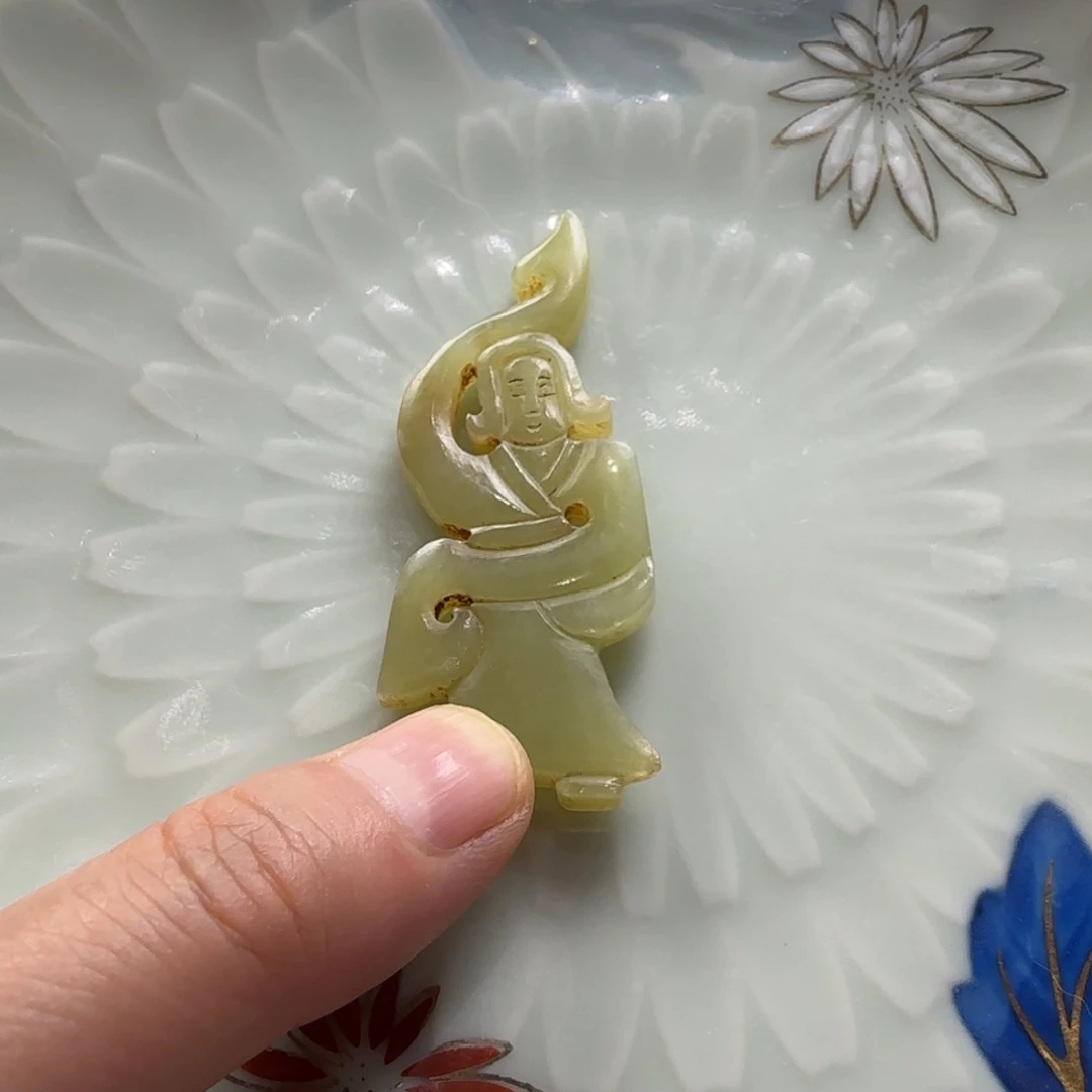 和田玉未镶嵌挂件玉人