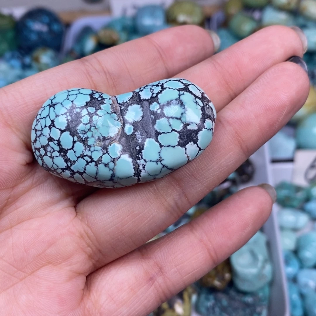 绿松石未镶嵌挂件