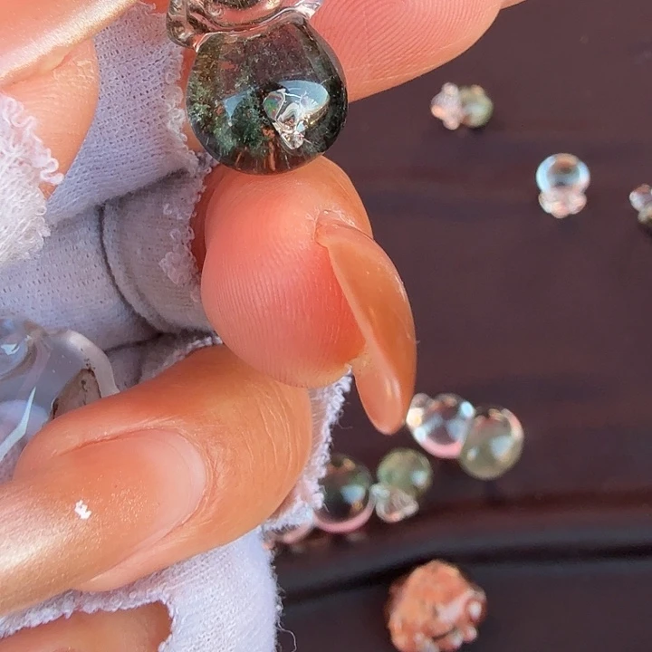 S***7水晶车挂未镶嵌水晶