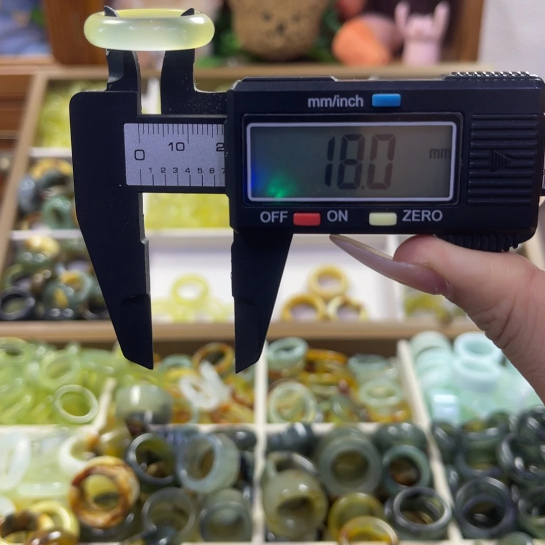 蛇纹石玉未镶嵌手镯52