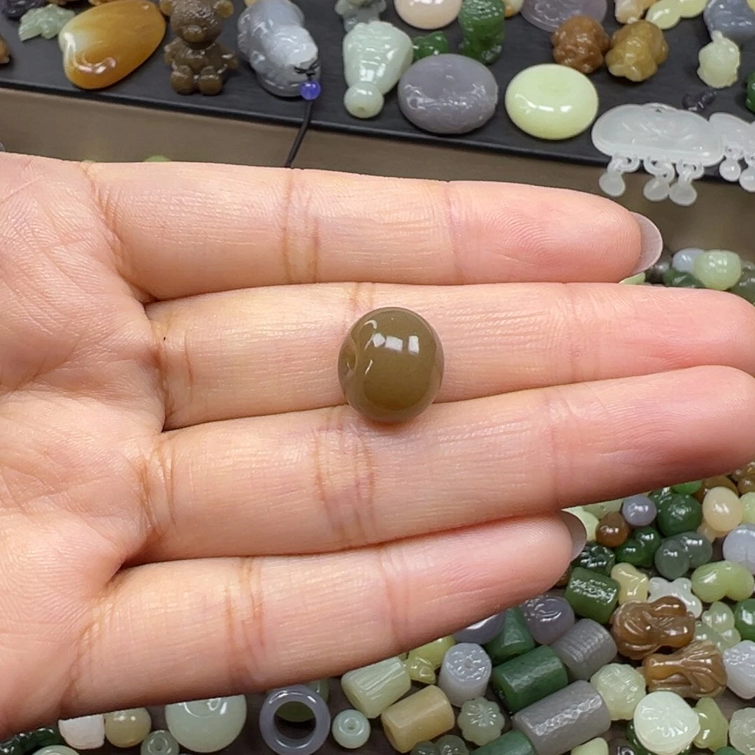 望***崖和田玉未镶嵌颈饰