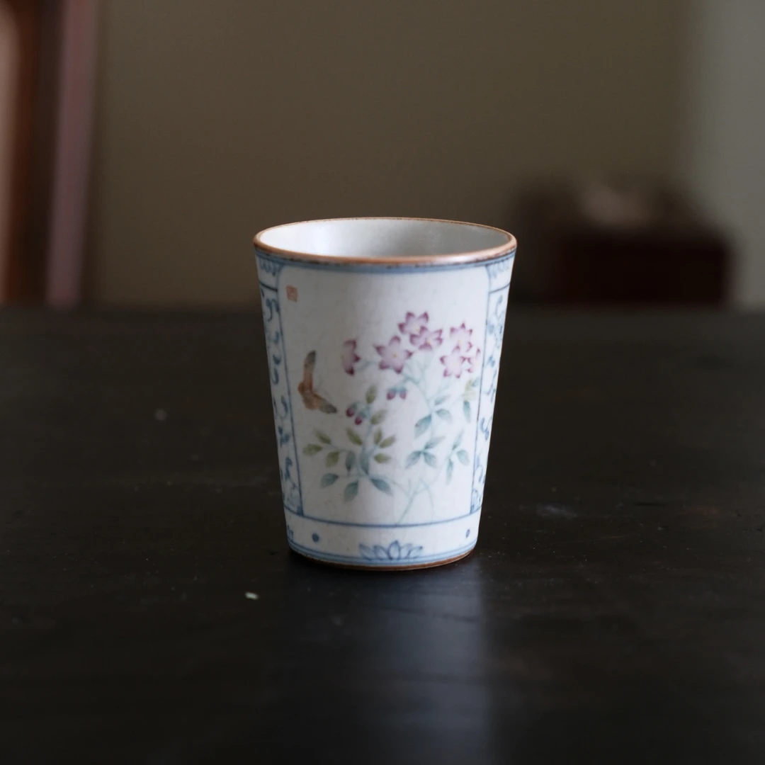 【半闲】朴云堂 | 斗彩缠枝莲开窗花开蝴蝶可乐杯