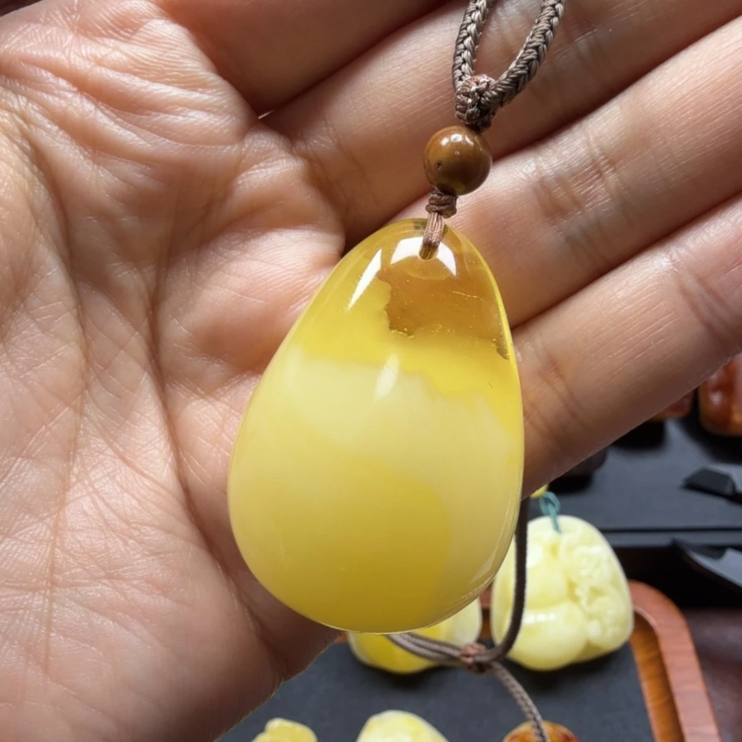 未镶嵌琥珀吊坠(赠链)