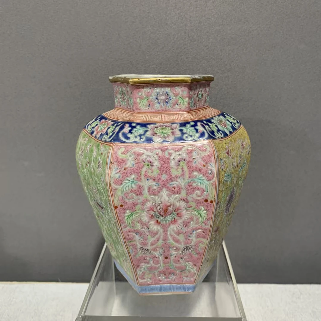 清晚期 粉彩锦上添花六方罐（口径约6.5 肚径13 高15.5）