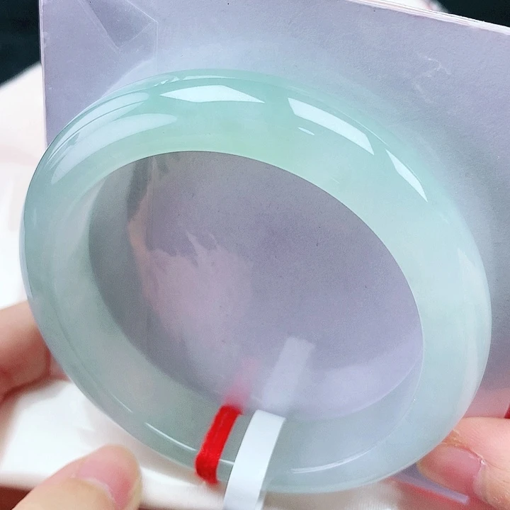 翡翠手镯未镶嵌56圈