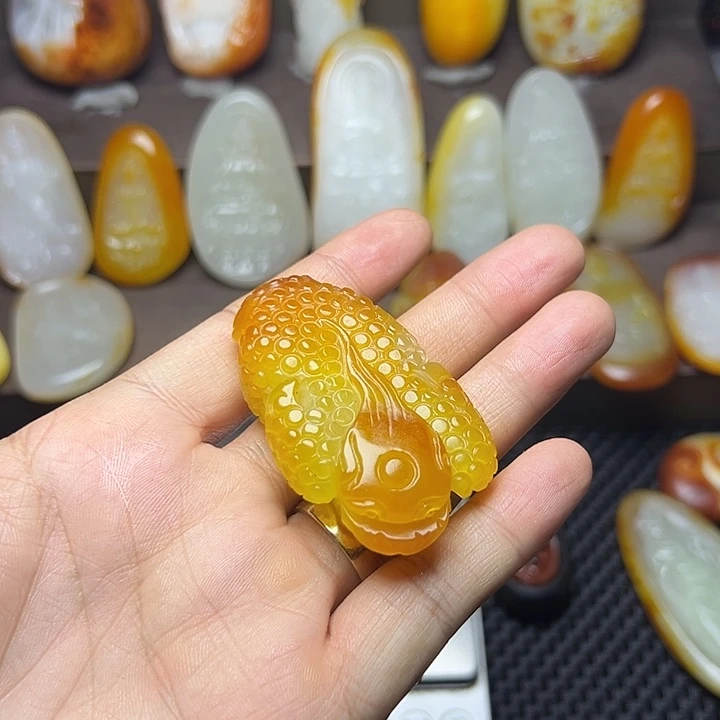 老***6和田玉未镶嵌颈饰