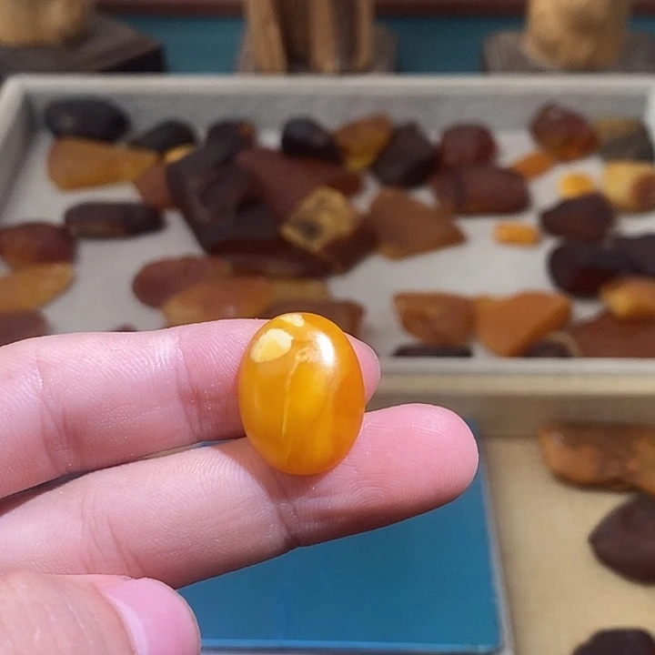 琥珀未镶嵌裸石蜜蜡