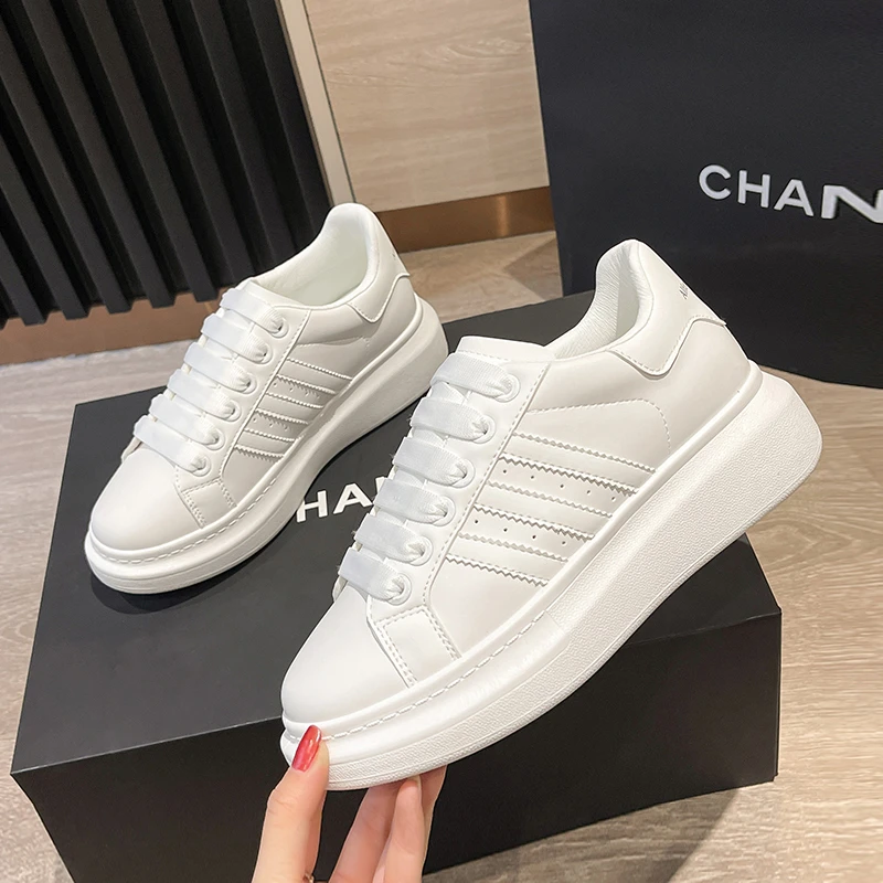 小白鞋男女鞋子2025年新款爆款透气女鞋板鞋百搭休闲老爹运动单鞋